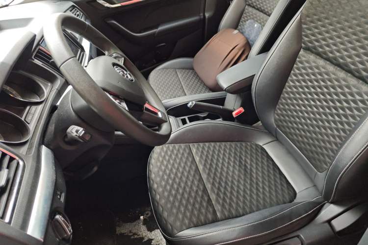 Used Skoda Kamiq 2018 1.5L Automatic Comfort Edition China VI Standard Left Front Seat