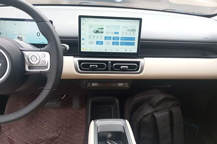 Used Wuling Bingo PLUS 2024 330 km Range Five-Seater Version