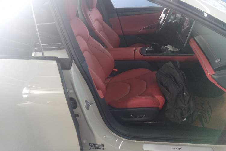 Used Xiaomi Auto SU7 2024 Four-Wheel Drive Ultra-Long Range Advanced Intelligent Driving Max Edition
