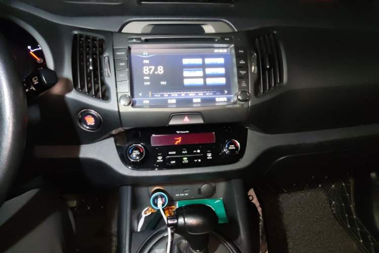 Used Kia Sportage R 2012 2.0L Automatic Two-Wheel Drive GLS
