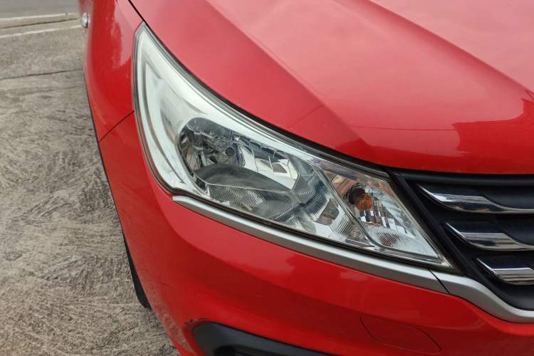 Used Baojun 310 2016 1.2L manual Comfort trim level