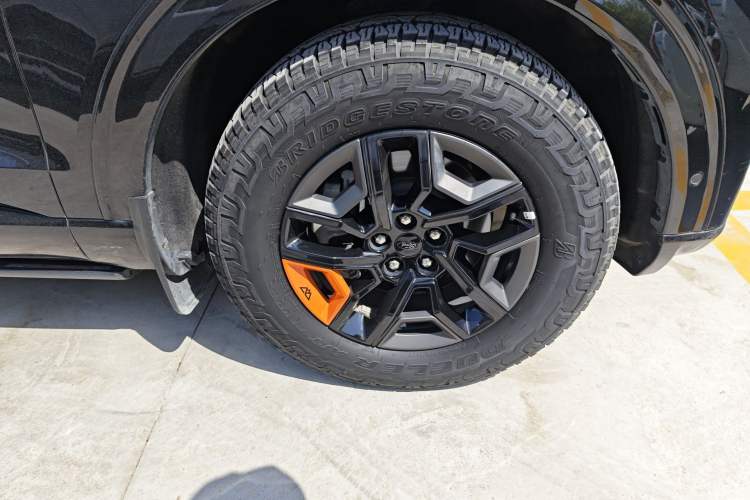 Used Ford Explorer 2024 2.3T EcoBoost Kunlun Peak Edition 7-Seater Right Front Wheel Hub