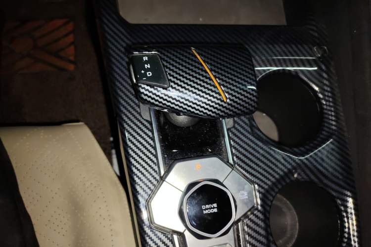 Used CHANGAN UNI-V 2022 1.5T Sport Edition Gear Lever