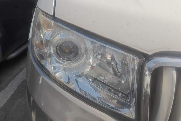 Used Jinbei New Hiace X30L 2018 1.5L Box Truck Wealth Edition DLCG14