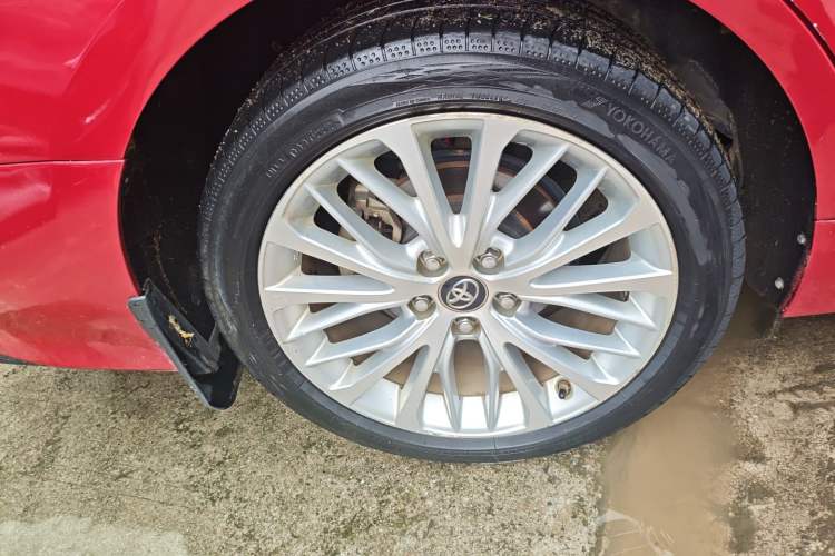 Used Toyota Camry 2018 2.5G Luxury Edition Right Rear Wheel Hub