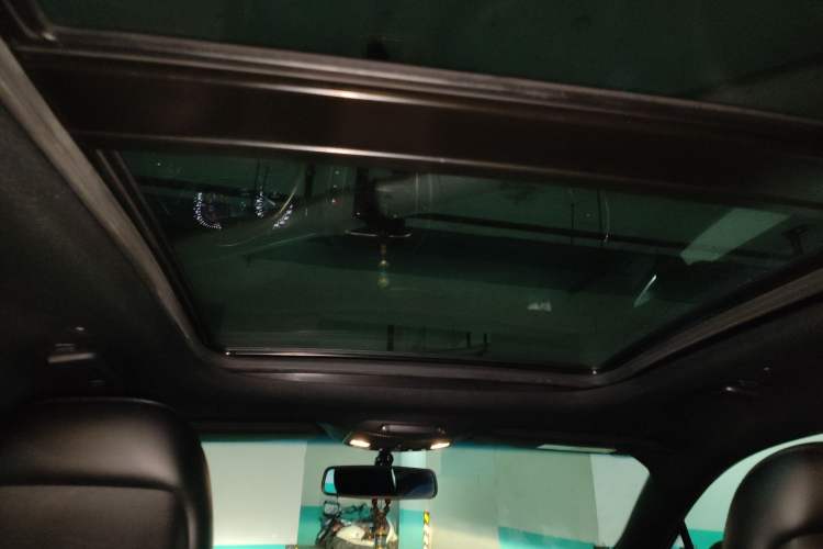 Used Lincoln MKX 2015 2.0T Two-Wheel Drive Deluxe Edition