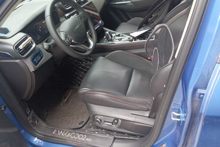 Used Lynk & Co 02 2018 2.0T DCT 4x4 Sport Pro Edition China V Standard Left Front Seat