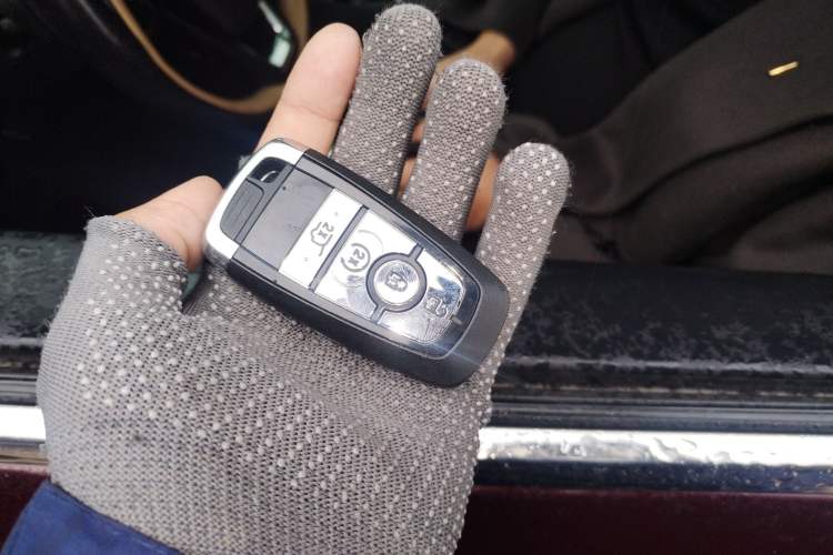 Used Lincoln Corsair 2022 2.0T Two-Wheel Drive Luxury Edition Vehicle Key