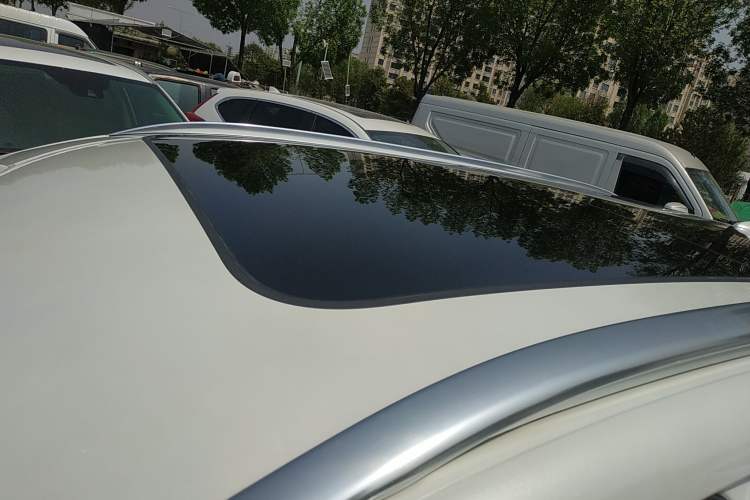 Used MG HS 2018 30T Automatic Two-Wheel Drive Trophy Edition—High-Octane V-Model Roof