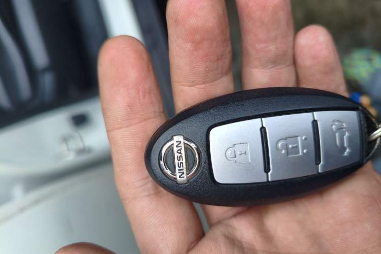 Used Nissan X-Trail 2014 2.5L CVT Luxury Edition 4WD
