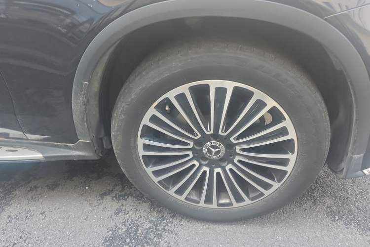 Used Mercedes-Benz GLC 2019 GLC 260 L 4MATIC Dynamic Model Right Front Wheel Hub