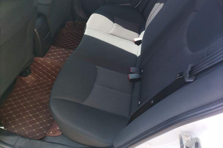 Used Roewe 350 2015 1.5L Manual Luxury Sunroof Edition