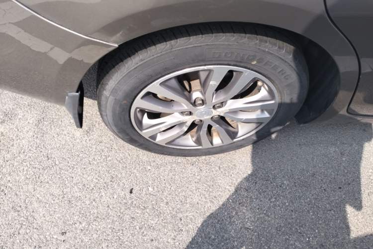 Used Buick GT 2019 18T Automatic Connected Elite Model China VI Standard Right Rear Wheel Hub