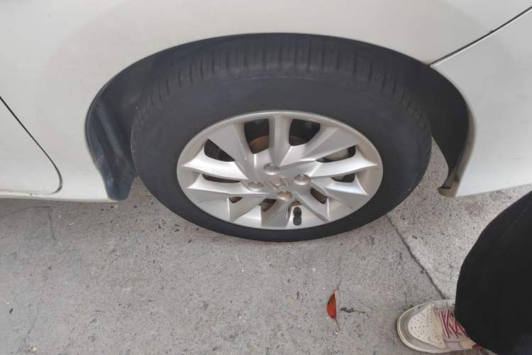 Used Honda Gienia 2017 1.5L CVT Classic Edition Right Front Wheel Hub