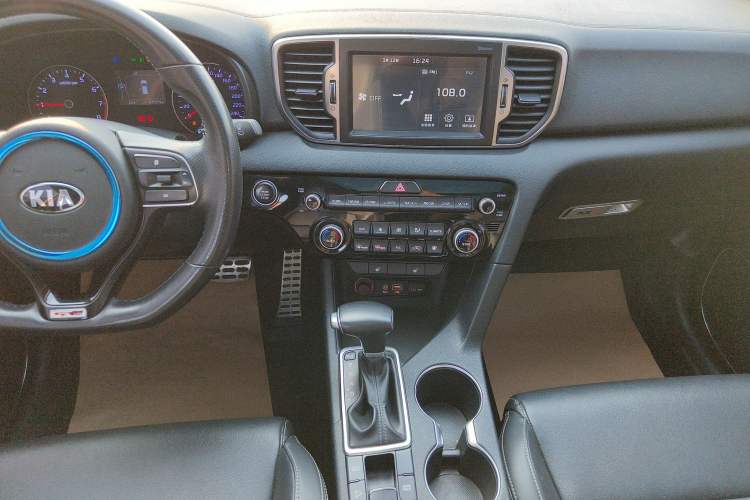 Used Kia KX5 2017 1.6T Automatic Two-Wheel Drive 15th Anniversary Special Edition DLX
