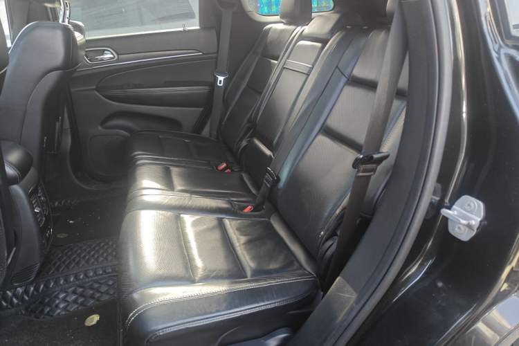 Used Jeep Grand Cherokee 2015 3.0L Elite Navigation Edition Left Rear Seat