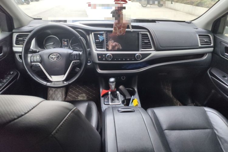 Used Toyota Highlander 2018 2.0T Four-Wheel Drive Prestige Version 7 Seats China VI Standard Center Console