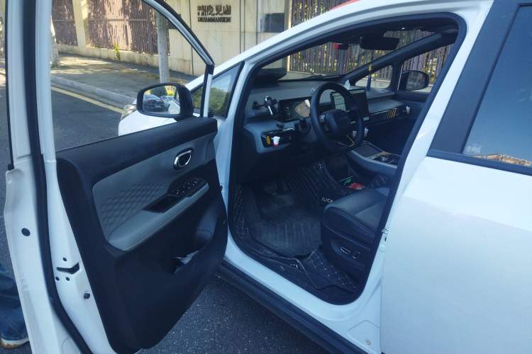 Used AION Y 2021 70 Enjoyment Tech Edition Driver Seat