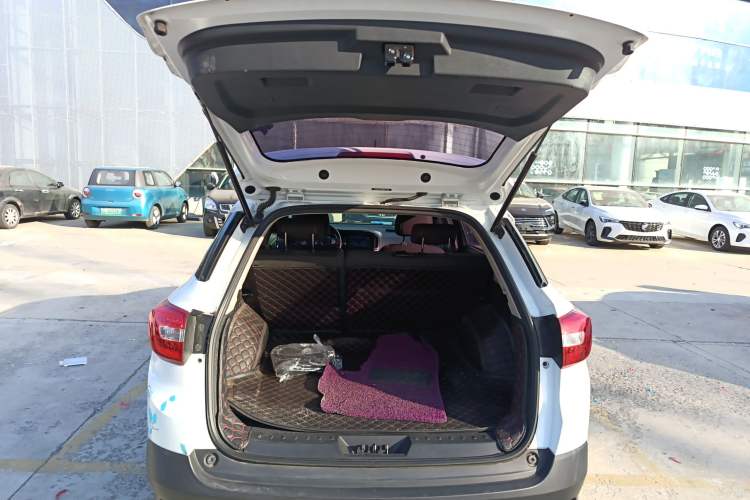 Used Dongfeng Aeolus AX3 2016 1.5L Automatic Zunku Model