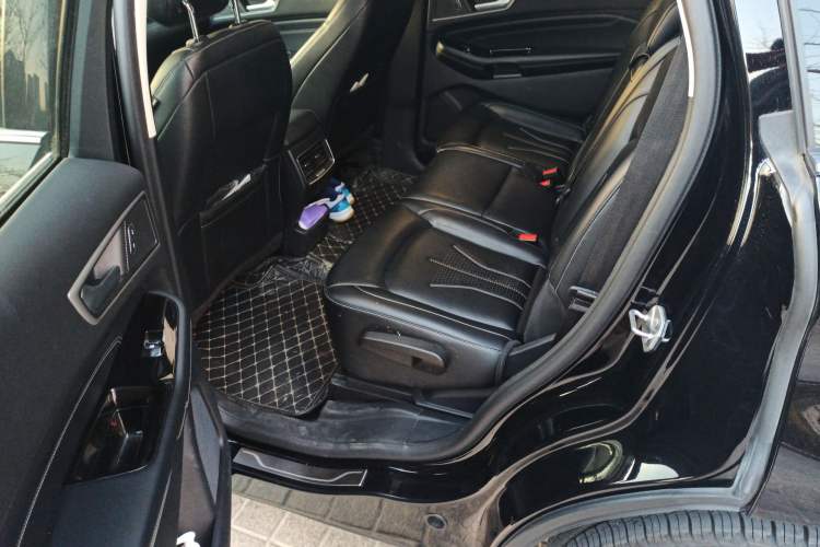 Used Ford Edge 2021 PLUS EcoBoost 245 Two-Wheel-Drive Platinum Edition 5 Seats