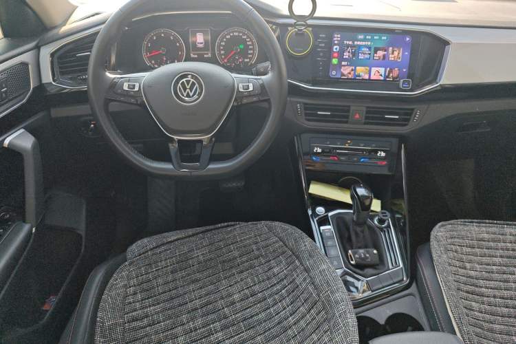 Used Volkswagen Tayron 2020 280TSI Two-Wheel Drive Luxury Connect Edition Steering Wheel