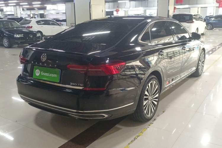 Used Volkswagen Passat 2019 380TSI Luxury Edition China VI Standard
