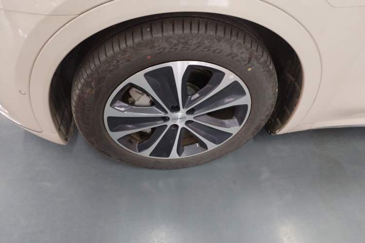 Used Hima Luxeed R7 2025 Range-Extended Version 251 km Max