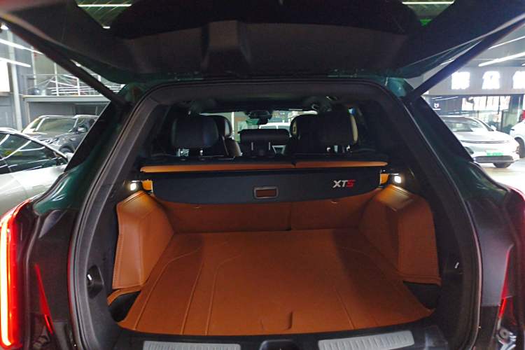 Used Cadillac XT5 2025 2.0T Prestige Version