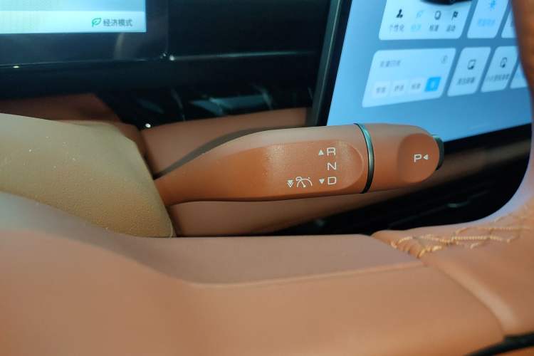 Used Wuling Xingguang 2025 610 km Smart Flagship Version Gear Lever