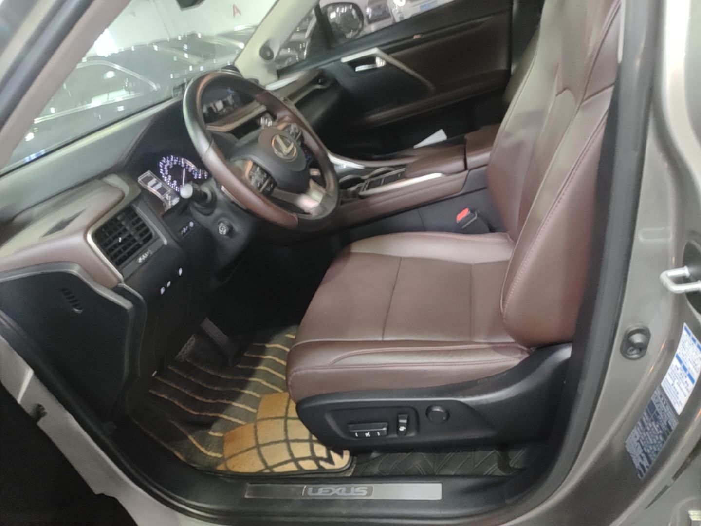 Vordere Reihe im Auto