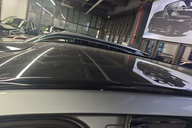 Used Hima AITO M8 2025 Extended-Range Ultra Version 53.4 kWh 5-Seater Edition Roof