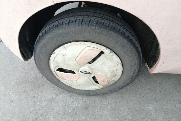 Used Chery QQ Ice Cream 2022 170km Sundae Phosphate Lithium-Ion
