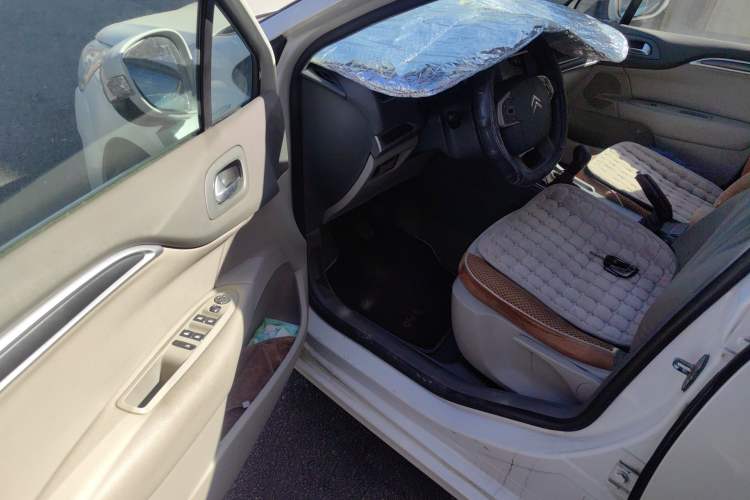 Used Citroen C4L 2014 1.8L Intelligent Drive Manual Enjoyment Model Interior 3