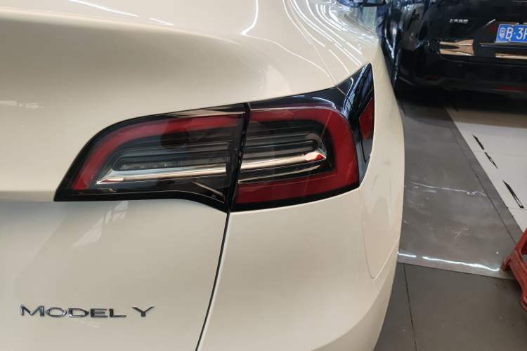 Used Tesla Model Y 2022 Rear-Wheel-Drive Version