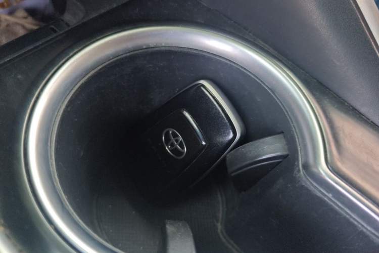 Used Toyota Camry 2021 2.0G Luxury Edition