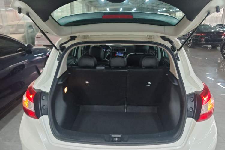 Used Nissan Tiida 2016 1.6L CVT Smart Drive Edition
