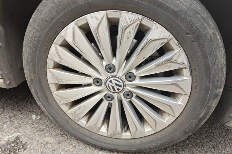 Used Volkswagen Lavida 2018 280TSI DSG Comfort Edition China V Standard Right Front Wheel Hub