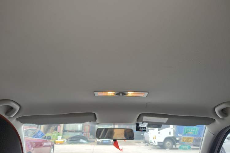 Used Volkswagen Lavida 2013 1.6L Automatic Fashion Edition Headliner