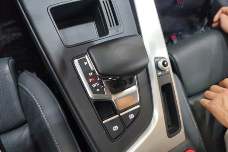 Used Audi A4L 2020 40 TFSI Fashion Dynamic Model Gear Lever