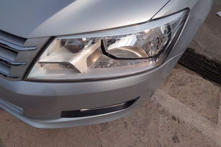 Used Volkswagen Santana 2015 1.6L Manual Comfort Edition Left Front Headlight