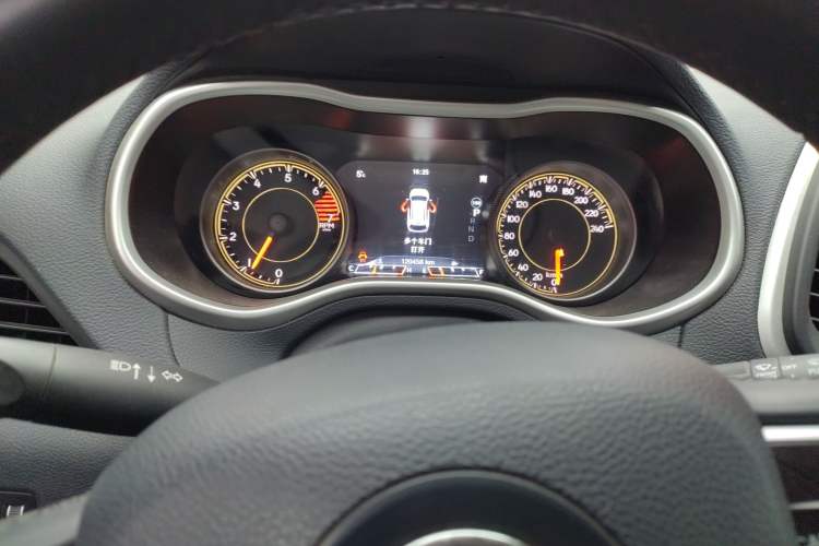 Used Jeep Cherokee 2017 2.0L Superior Edition
