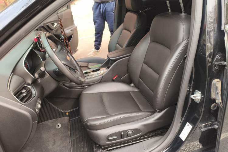 Used Chevrolet Malibu XL 2021 535T Automatic Sport Edition Left Front Seat