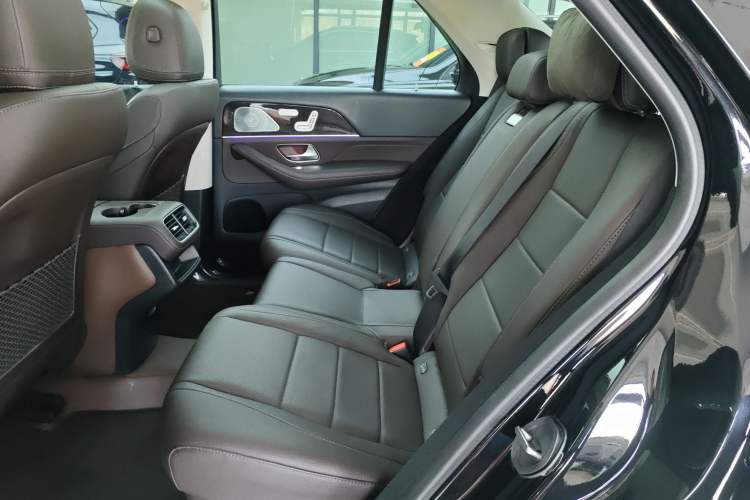 Used Mercedes-Benz GLE 2020 Restyled GLE 350 4MATIC Fashion Edition Left Rear Seat