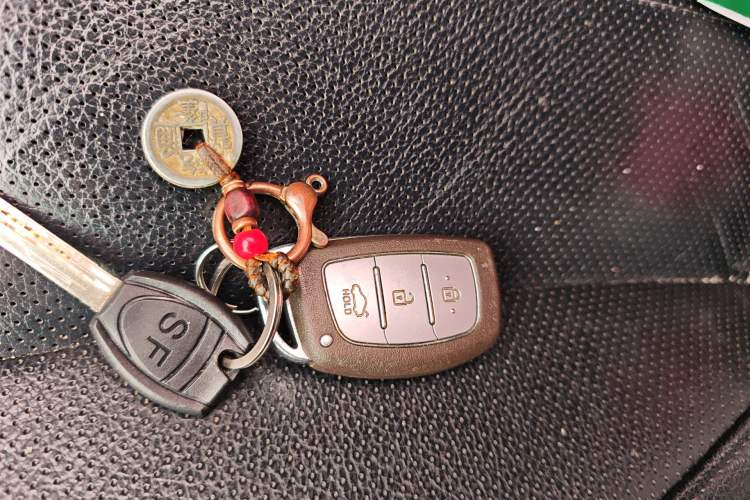 Used Hyundai ix35 2015 2.0L Automatic 2WD Smart Version China V Standard
