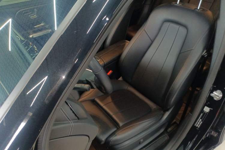 Used Mercedes-Benz EQB 2023 EQB 260 Left Front Seat