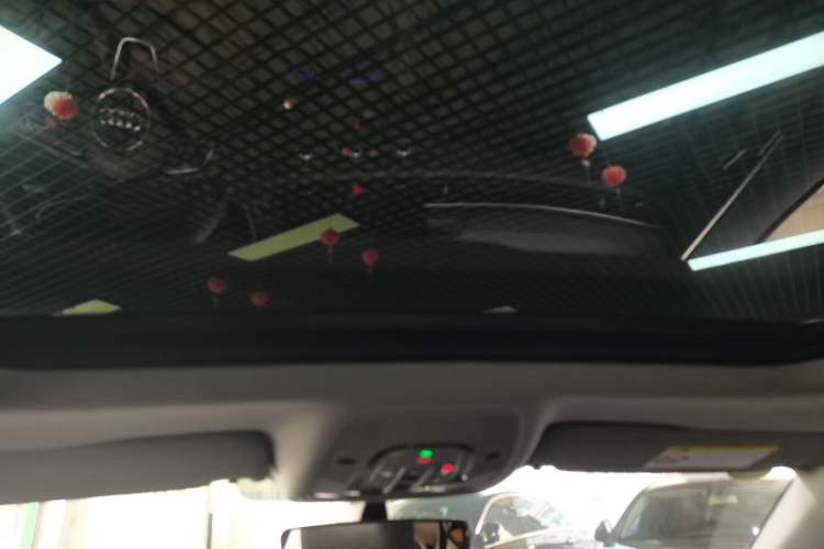 Used Audi A4L 2023 40 TFSI Fashionable and Elegant Version Headliner