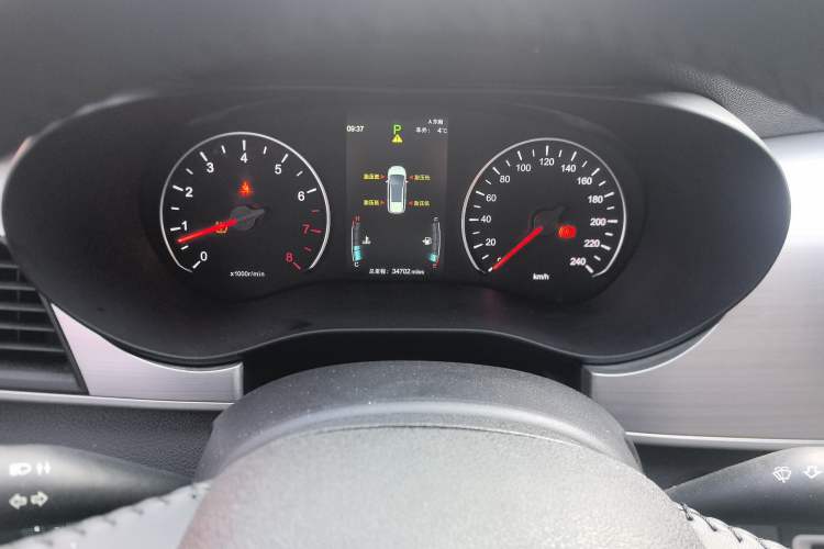 Used BYD Song MAX 2021 Upgraded Model 1.5T Automatic Luxury 6-Seater Instrument Cluster