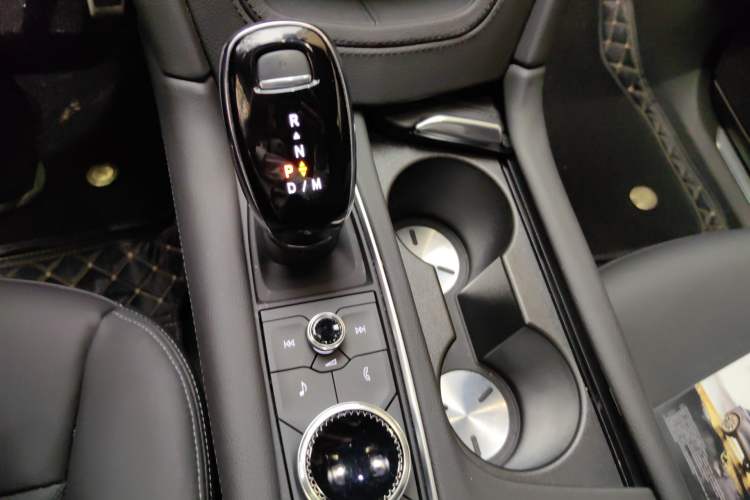 Used Cadillac XT5 2022 2.0T Four-Wheel Drive Luxury Version (Hummingbird Edition) Gear Lever