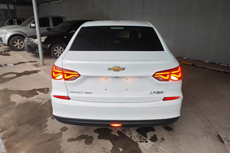 Used Chevrolet Monza 2019 320T Manual Xinxin Edition China VI Rear