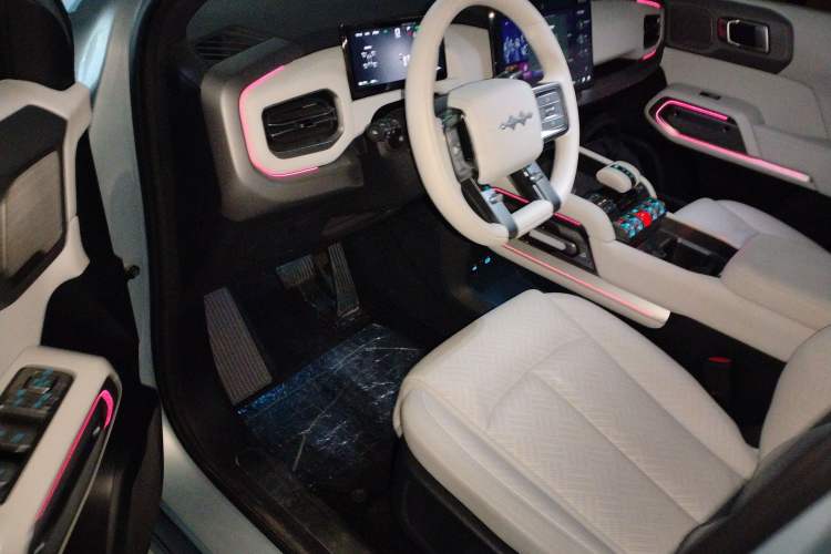 Used Formula Leopard Titanium 3 2025 501KM All-Wheel Drive Intelligent Driving Ultra Version
